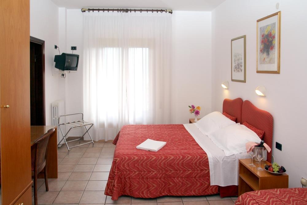 Family Hotel Como Rivisondoli Kültér fotó